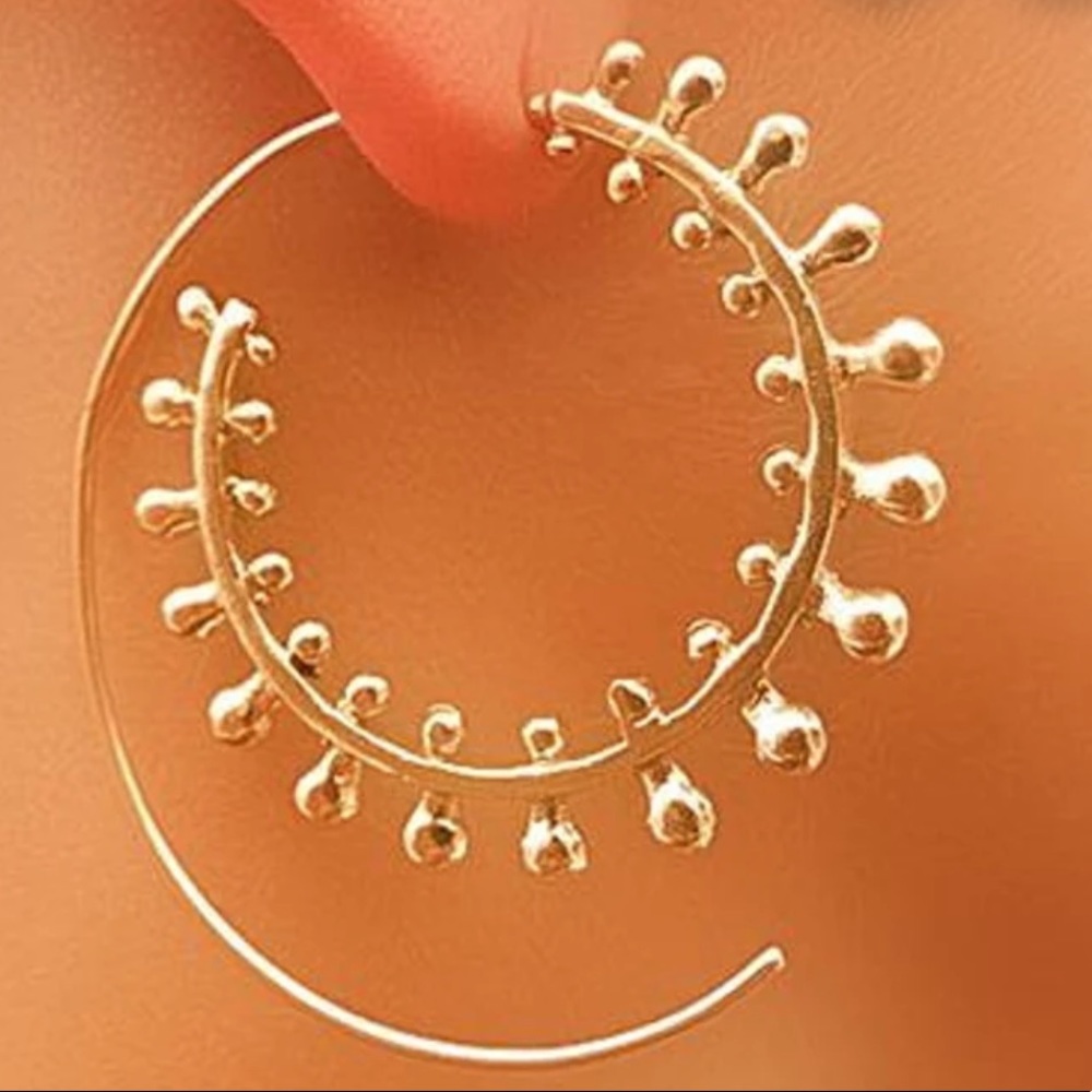 Women’s Tribal Gypsy Ethnic Boho Brass Spiral Twirl Circle Round Hoop Earrings